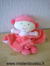 Tape à l oeil Poupée Rose blanc - Très bon état